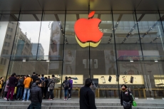 Apple looks to China for OLED screens