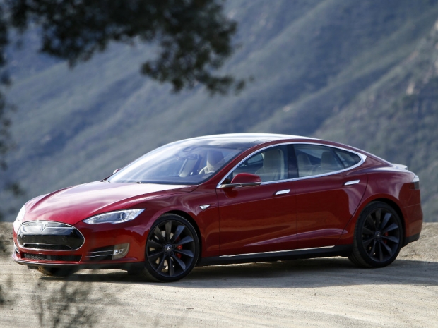 Tesla quietly raises prices on servicing plans