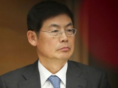 Samsung boss quits