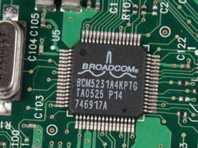 does ethernet bypass broadcom bcm4360 on tails