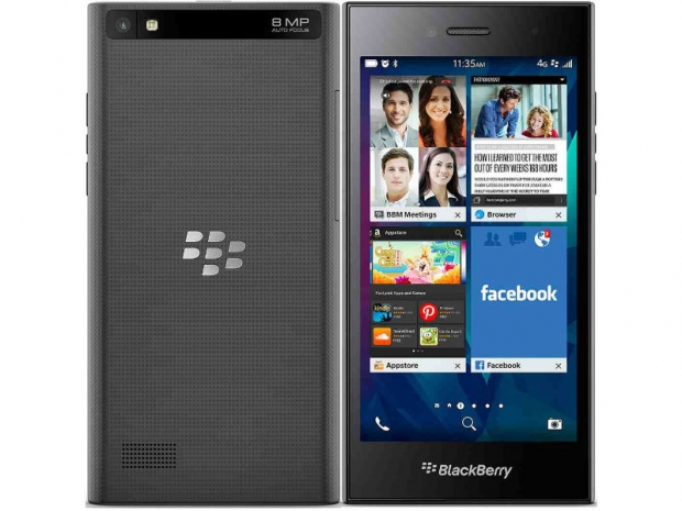 Blackberry starts shipping phones again