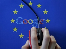 EU forces Google to make antitrust changes