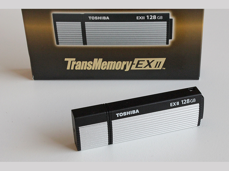 Toshiba TransMemory EX II 128 GB image 1