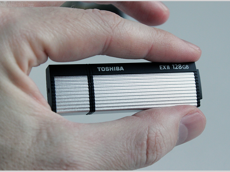 Toshiba TransMemory EX II 128 GB image 4