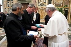 Vatican snuggles up with Silicon Valley