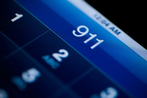 iPhone's emergency glitch still not fixed