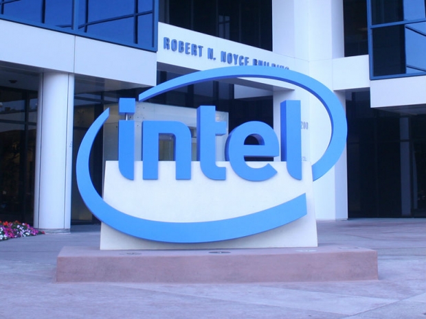 Intel eyes Chinese smartphones, custom cloud chips