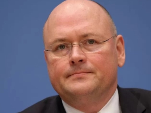 Germany's cybersecurity Tsar might have been working for the Russians