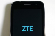 ZTE says company&#039;s future is at risk