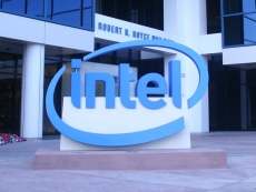 Intel outsourcing entry-level and chipset production