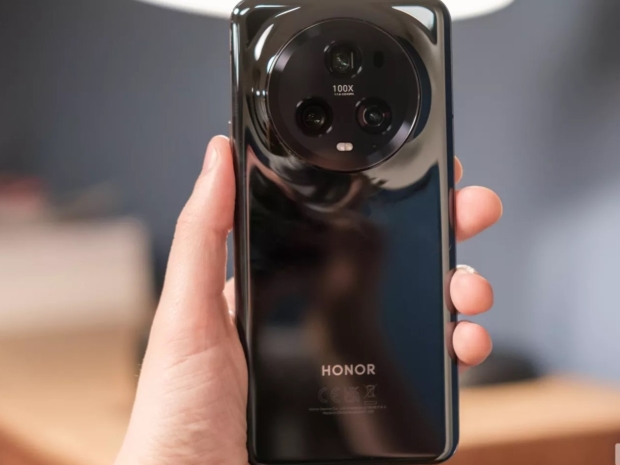 New HONOR flagship is brilliant but costs a fortune