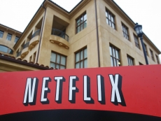 Netflix to raise &quot;grandfathered&quot; plan prices after Q4 earnings