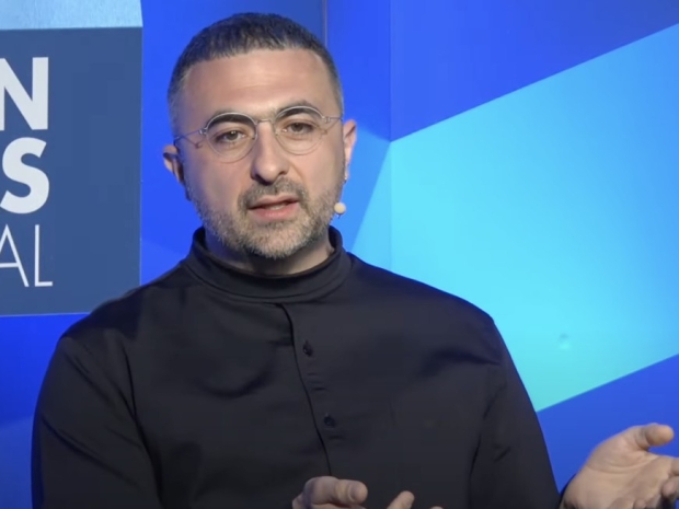 Microsoft raids Deepmind for AI talent