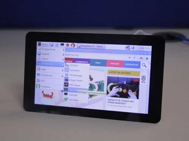 Raspberry Pi gets an official 7-inch touchscreen