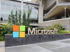 Microsoft employees revolt over army contracts
