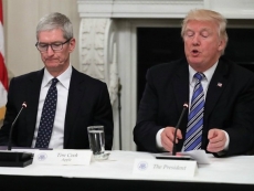 Apple warns it could be damaged by US tariffs