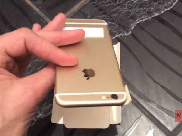 The next generation 4-inch iPhone C on video