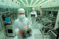 IC Foundries focusing on 10nm